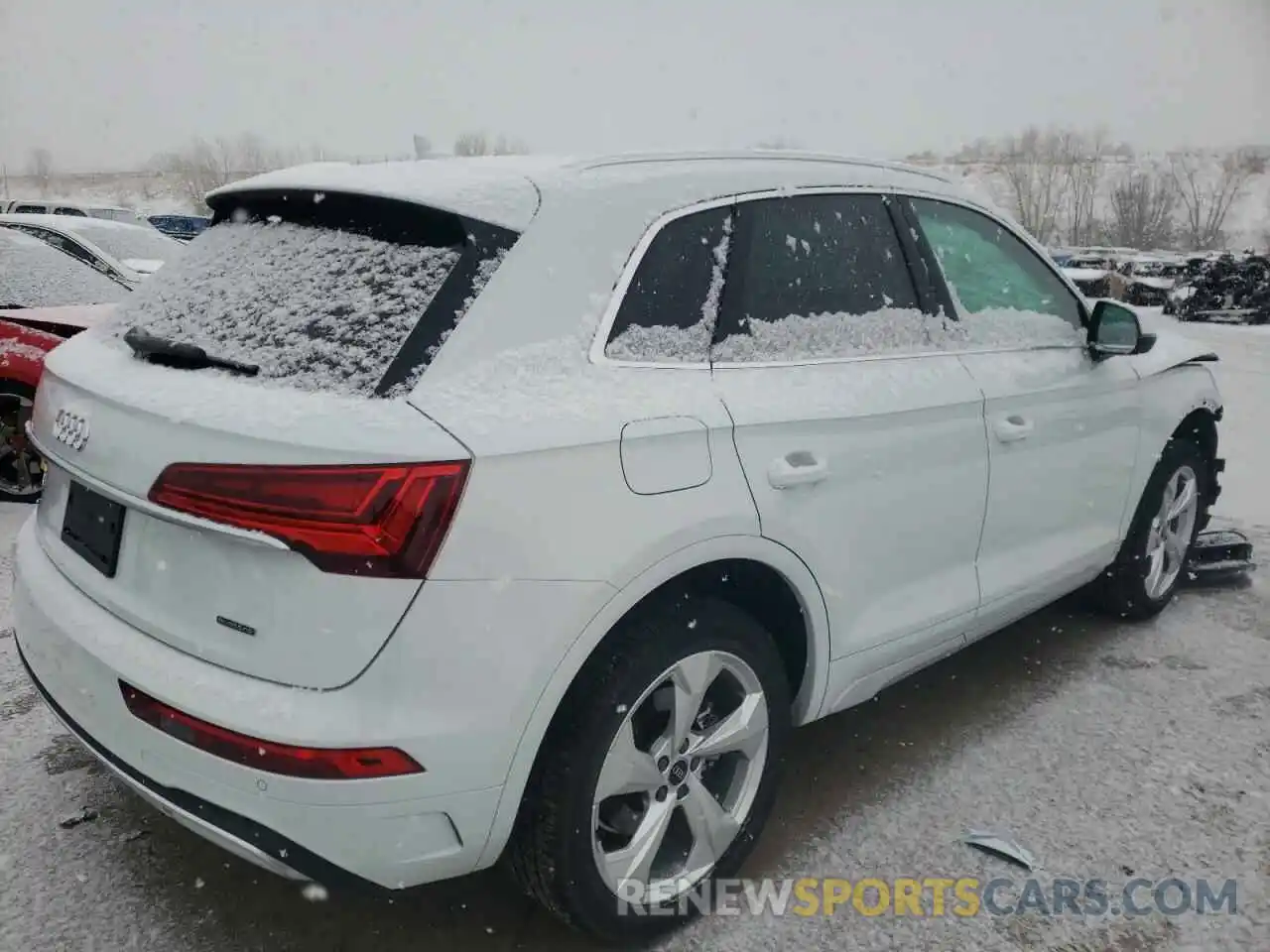 4 Photograph of a damaged car WA1BAAFY4M2025111 AUDI Q5 2021