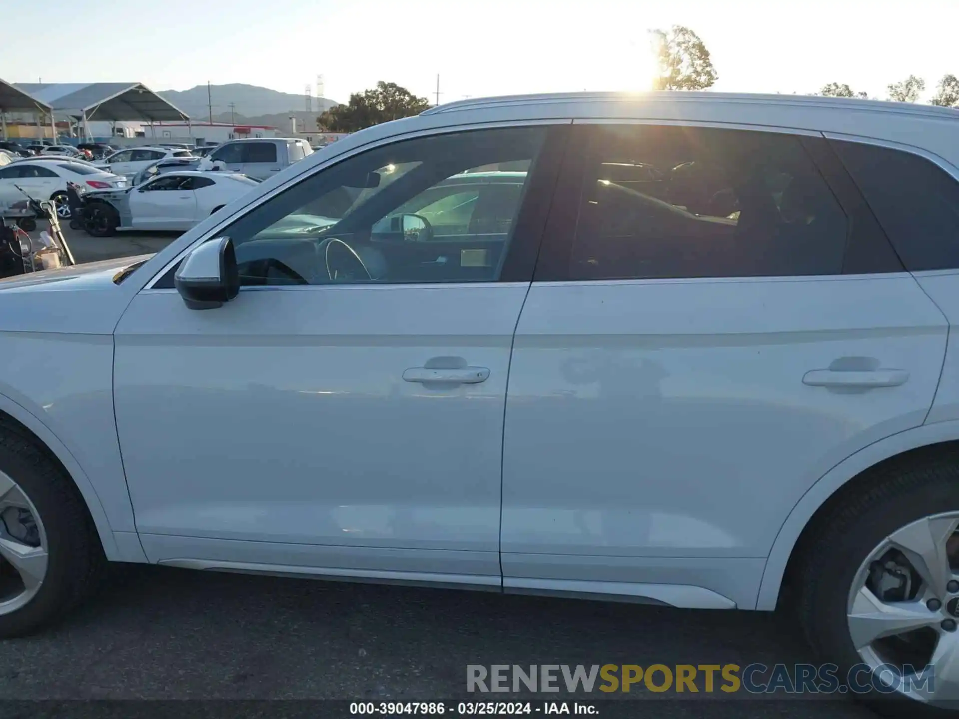 15 Photograph of a damaged car WA1BAAFY4M2029224 AUDI Q5 2021