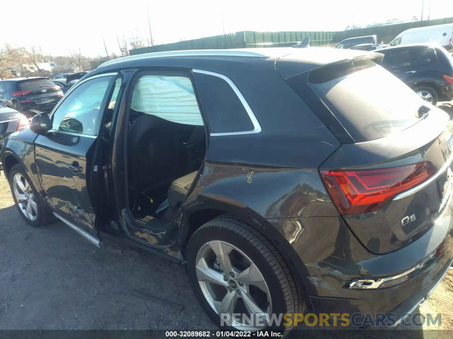 6 Photograph of a damaged car WA1BAAFY4M2035251 AUDI Q5 2021