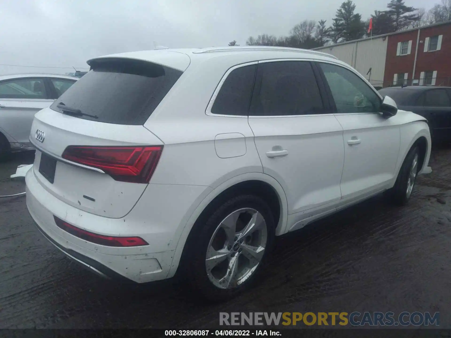 4 Фотография поврежденного автомобиля WA1BAAFY4M2077791 AUDI Q5 2021