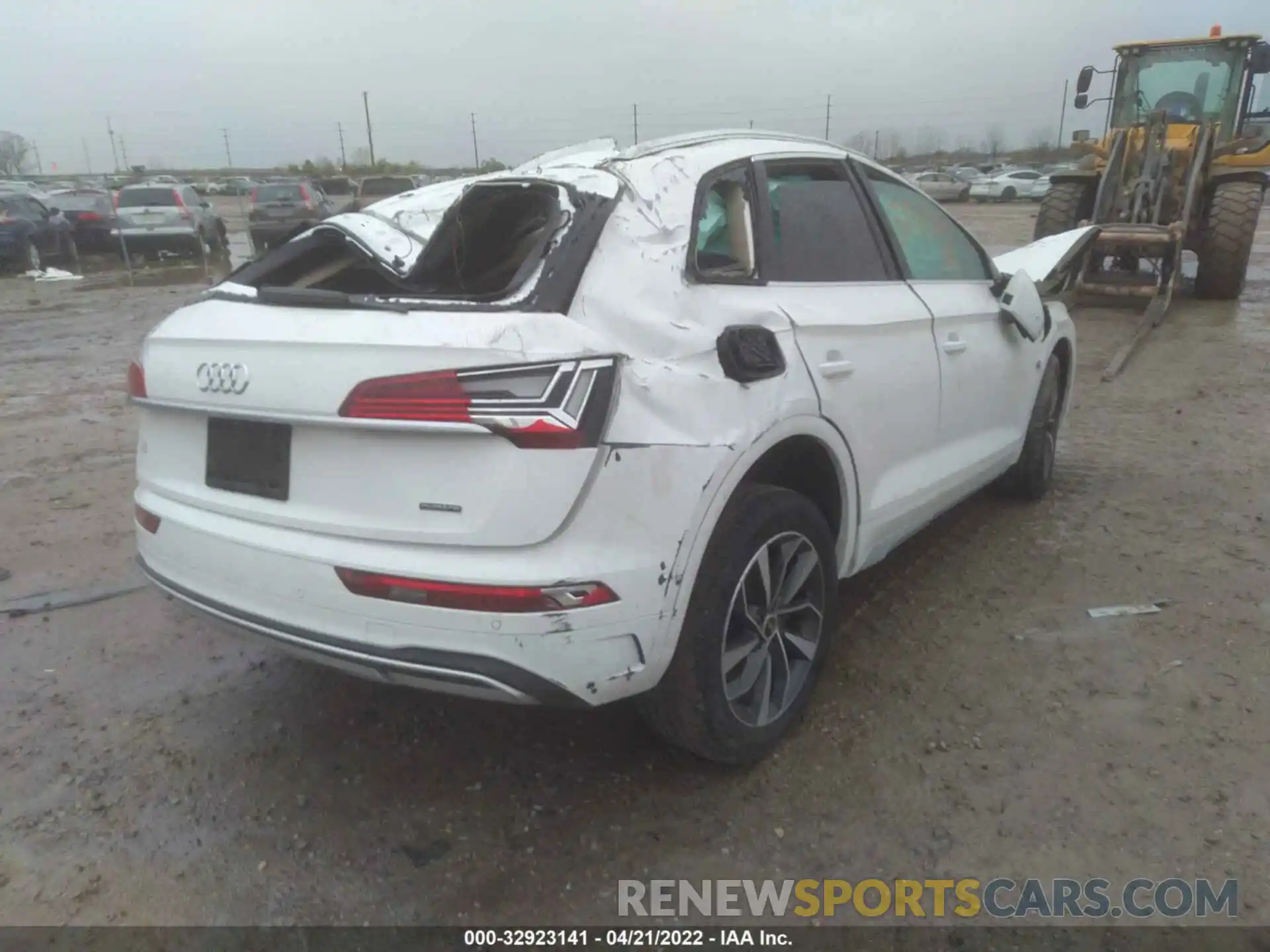 4 Photograph of a damaged car WA1BAAFY4M2080321 AUDI Q5 2021