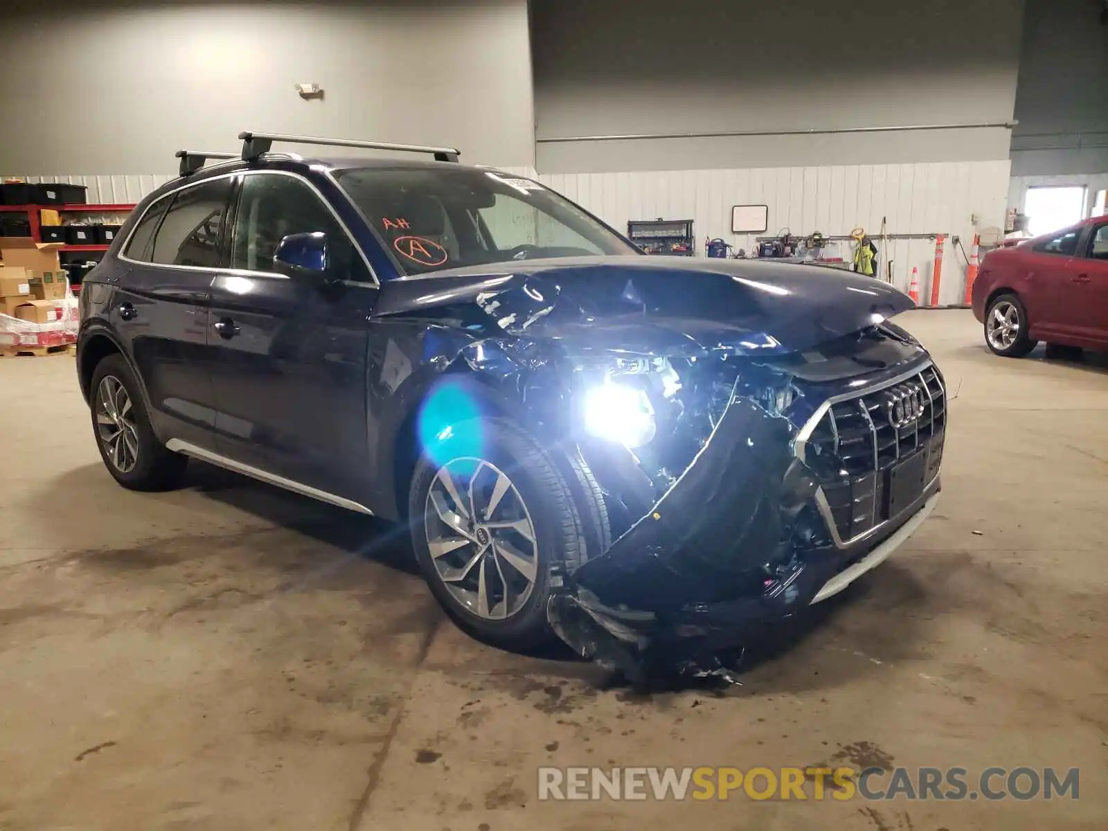 1 Photograph of a damaged car WA1BAAFY4M2096101 AUDI Q5 2021