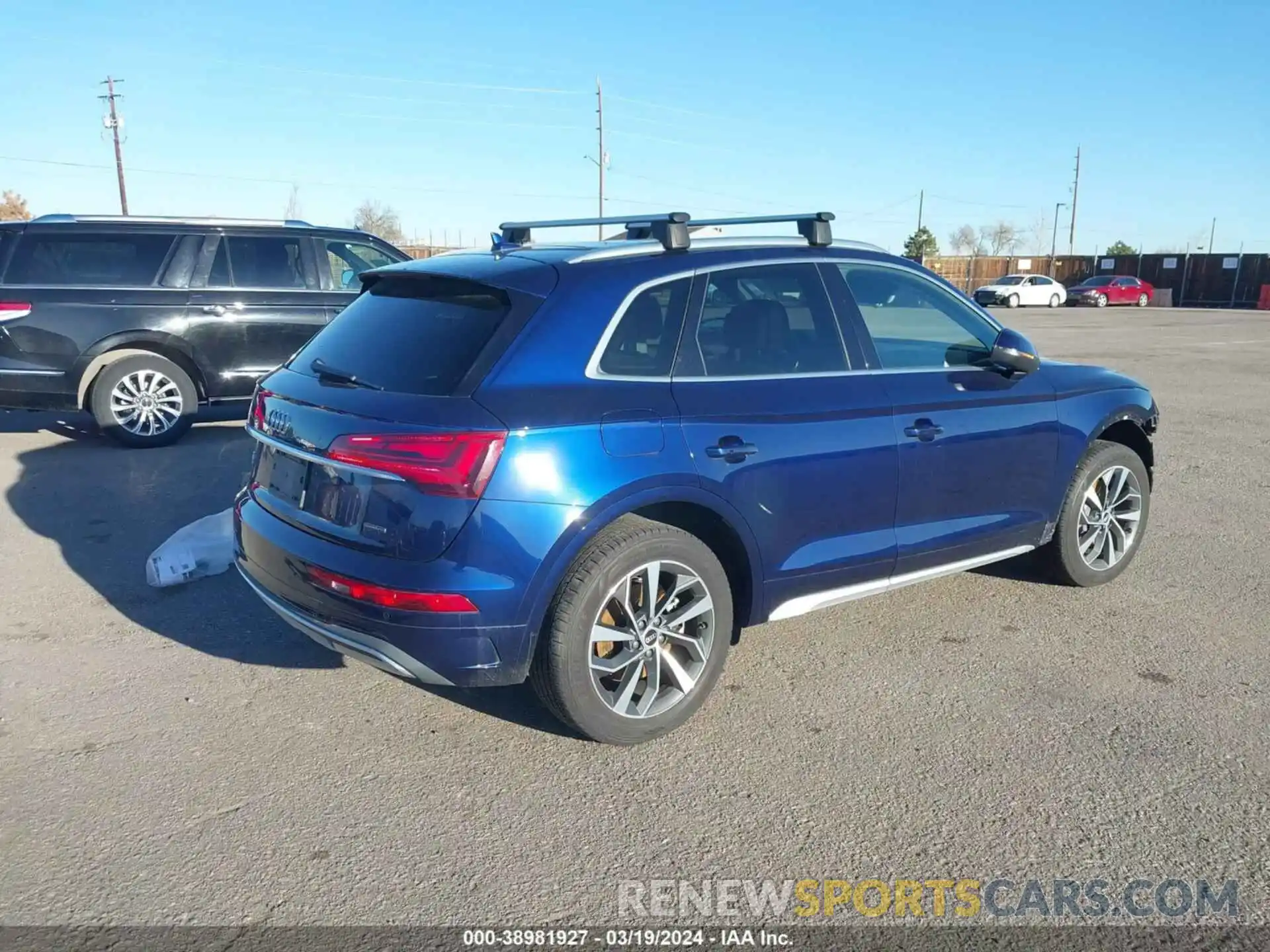 4 Photograph of a damaged car WA1BAAFY4M2115469 AUDI Q5 2021