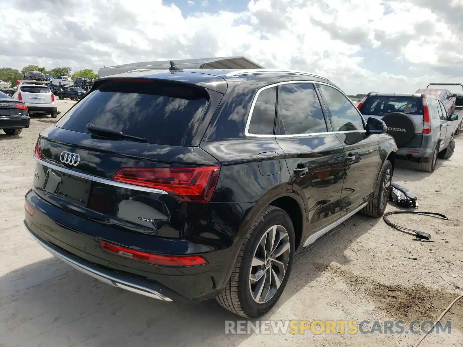 4 Photograph of a damaged car WA1BAAFY5M2004123 AUDI Q5 2021