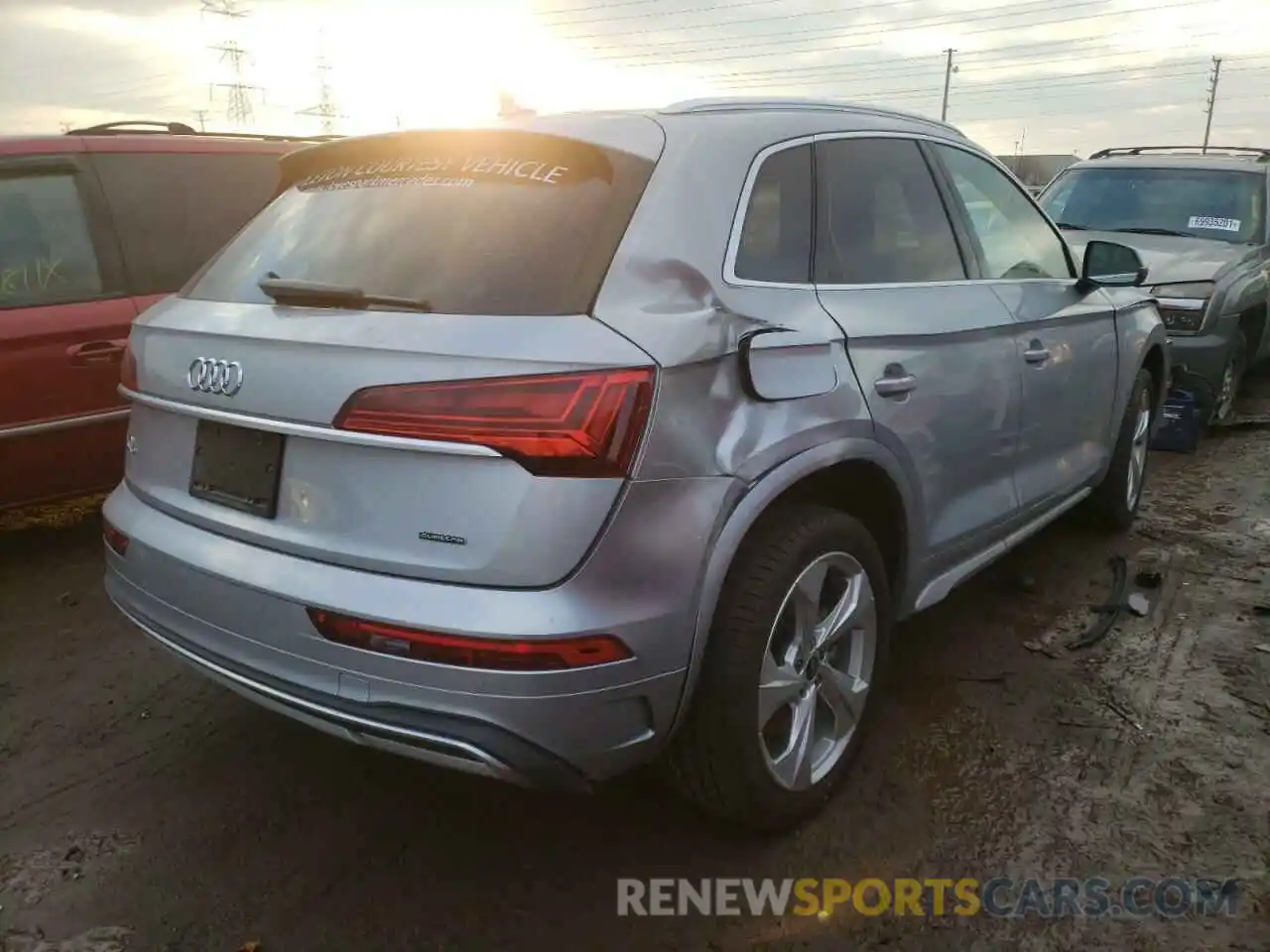 4 Photograph of a damaged car WA1BAAFY5M2007667 AUDI Q5 2021