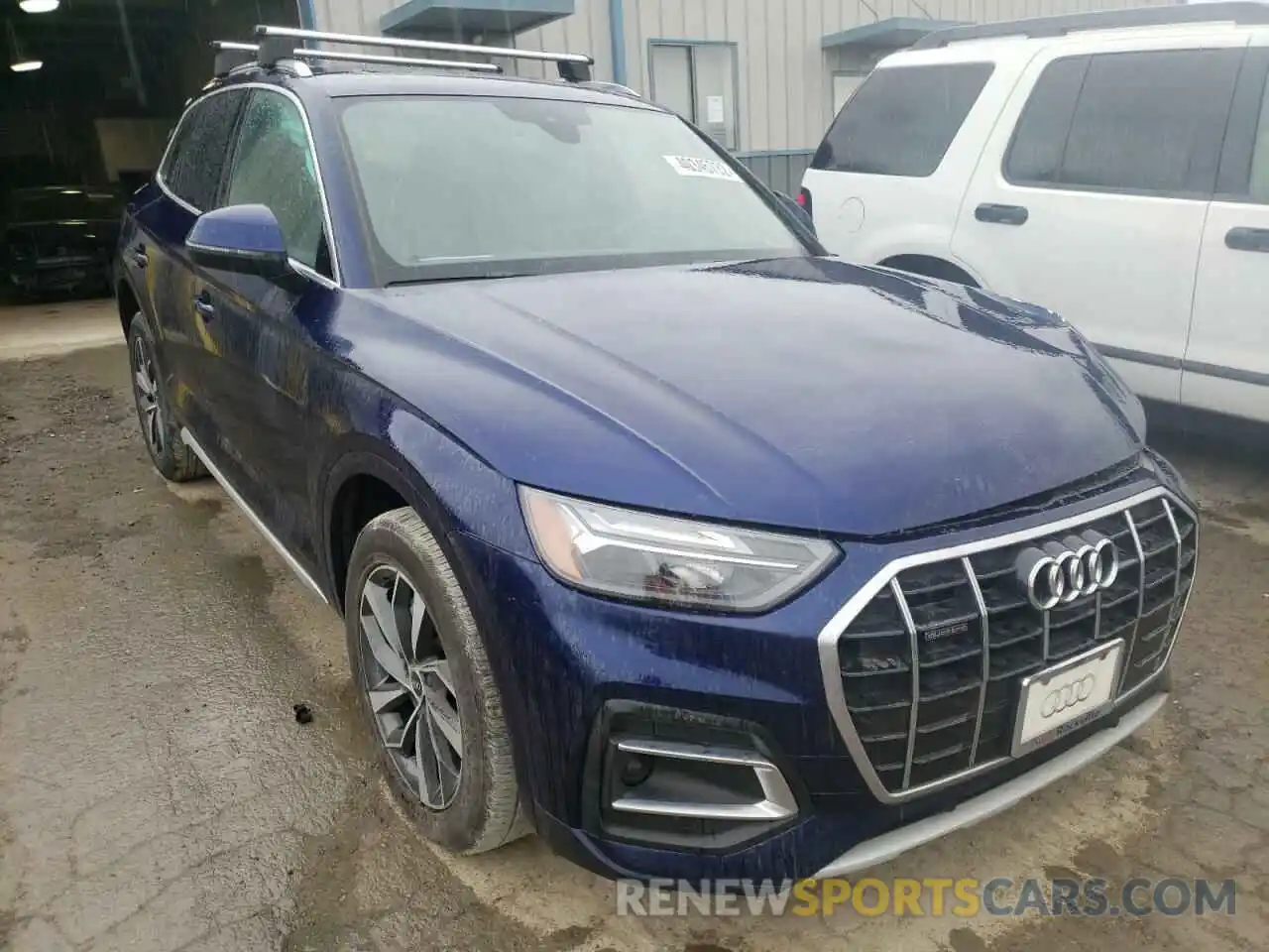 1 Photograph of a damaged car WA1BAAFY5M2010357 AUDI Q5 2021