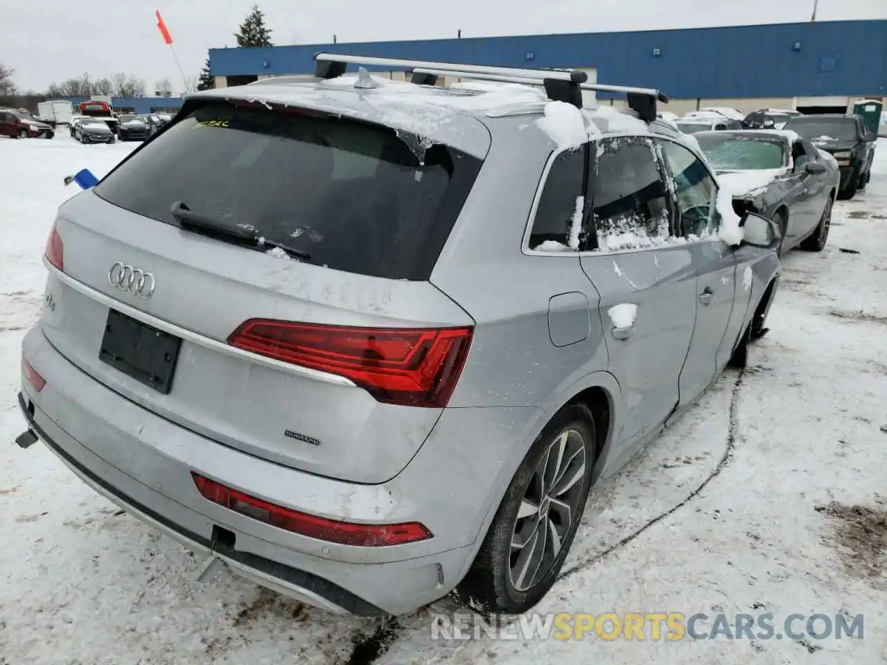 4 Photograph of a damaged car WA1BAAFY5M2021164 AUDI Q5 2021