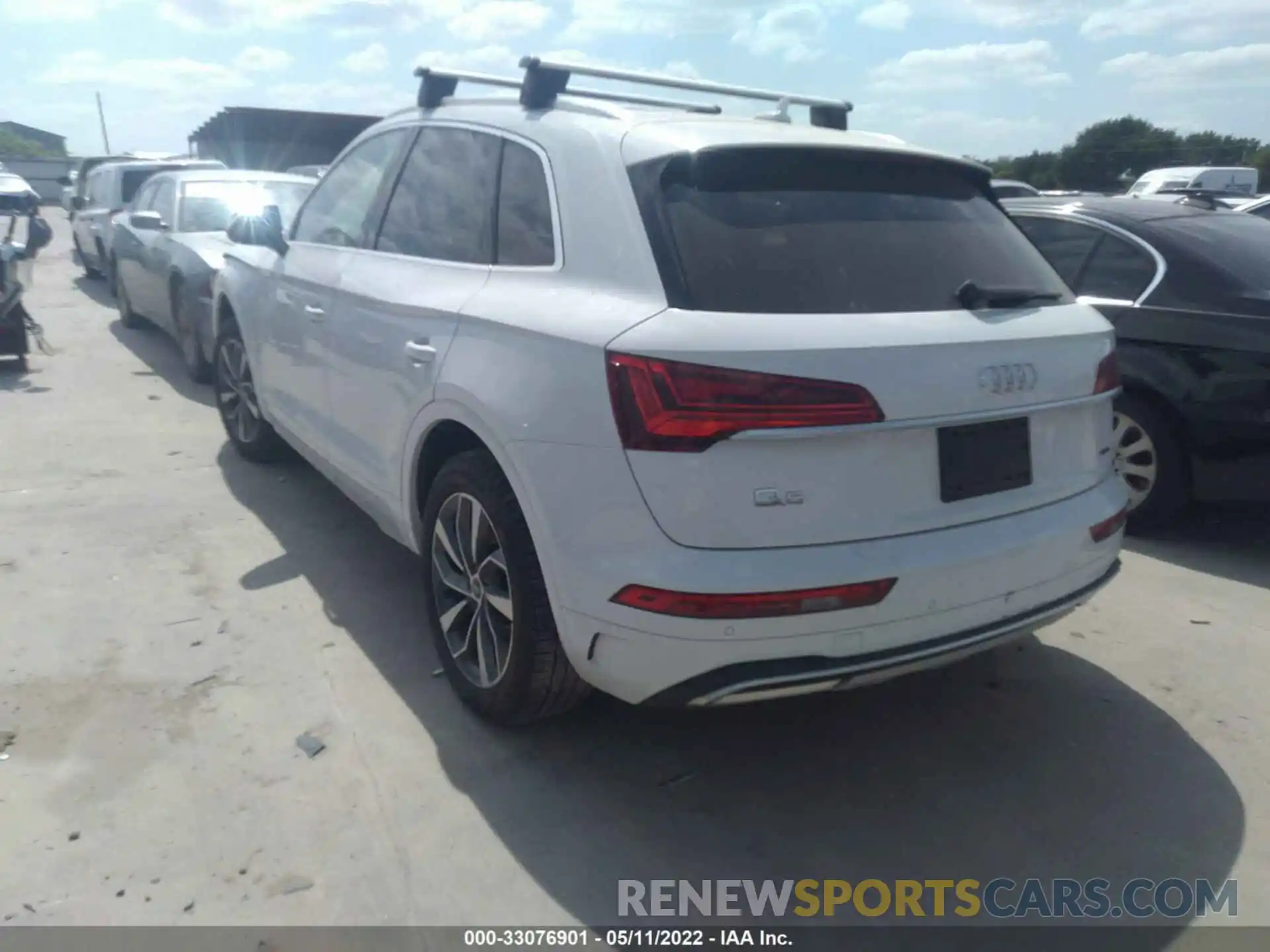 3 Photograph of a damaged car WA1BAAFY5M2043214 AUDI Q5 2021