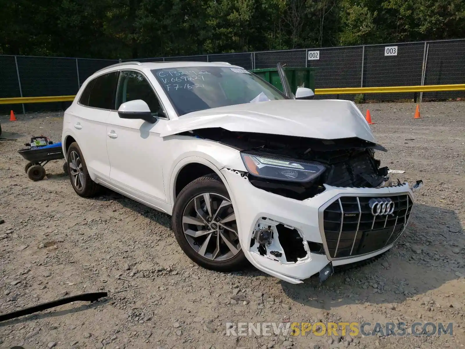 1 Photograph of a damaged car WA1BAAFY5M2069229 AUDI Q5 2021