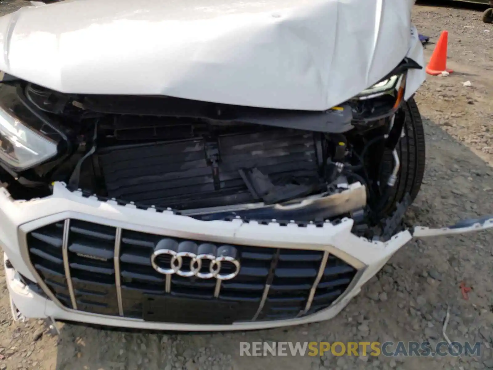 9 Photograph of a damaged car WA1BAAFY5M2069229 AUDI Q5 2021