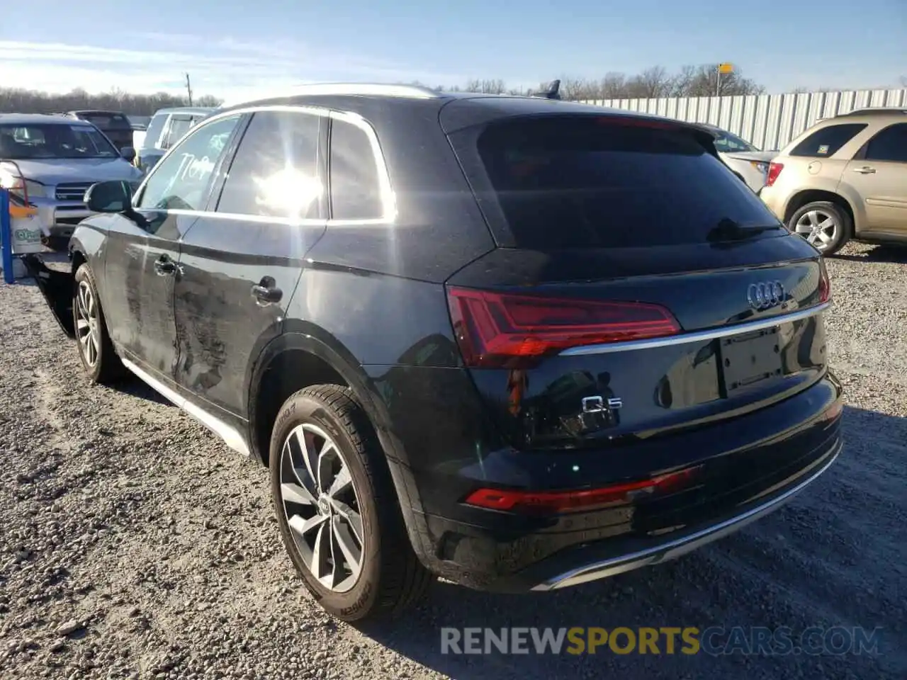 3 Photograph of a damaged car WA1BAAFY5M2085124 AUDI Q5 2021