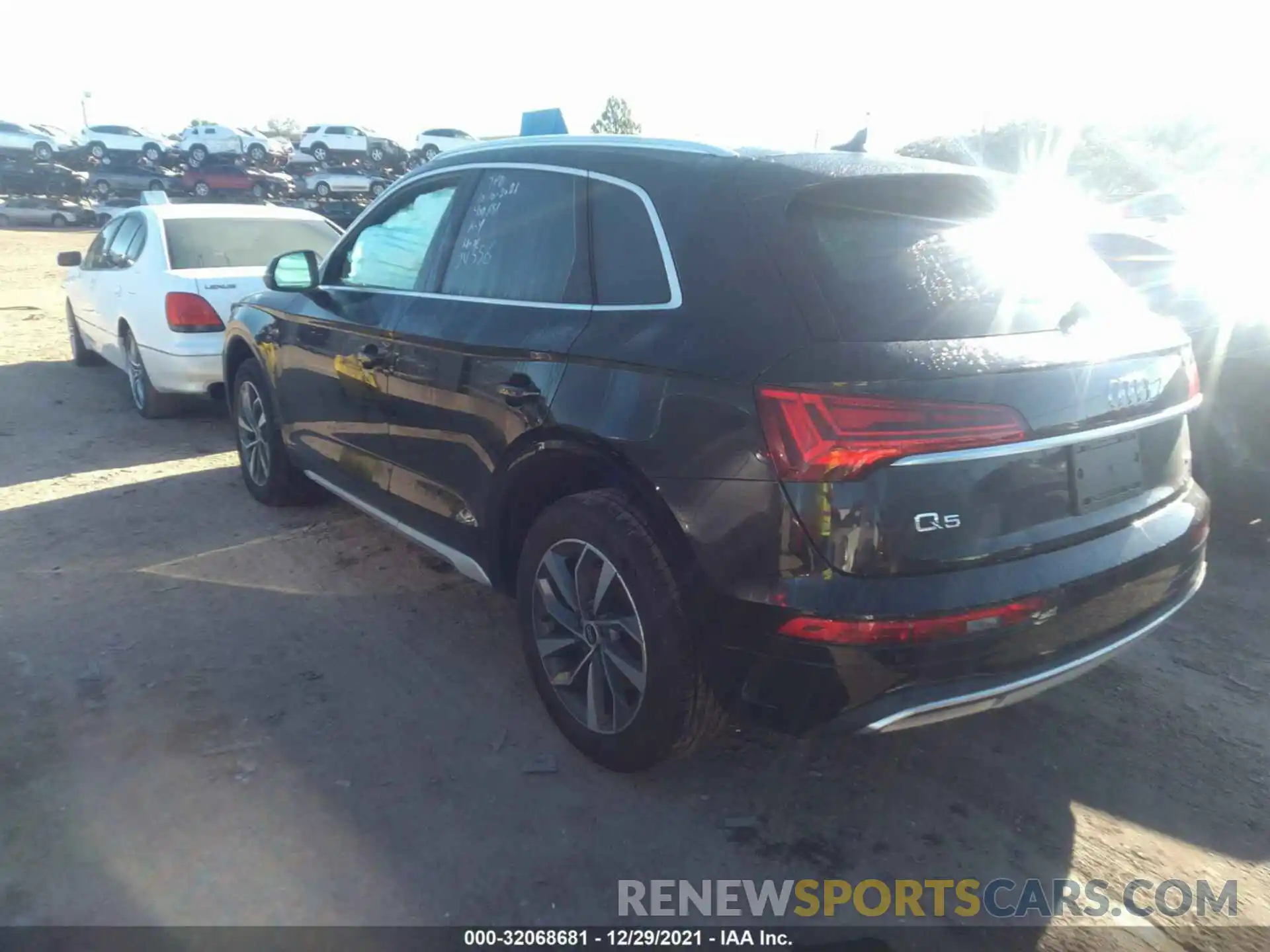 3 Photograph of a damaged car WA1BAAFY5M2097936 AUDI Q5 2021