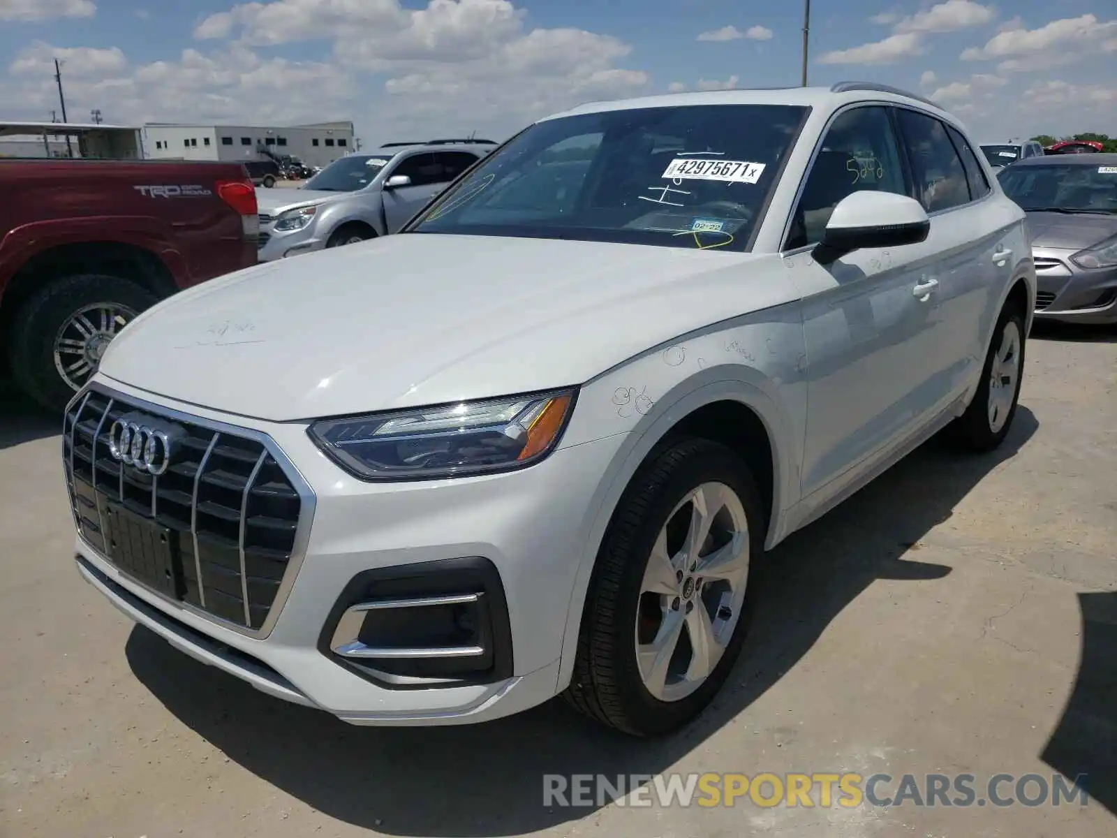 2 Photograph of a damaged car WA1BAAFY6M2019987 AUDI Q5 2021