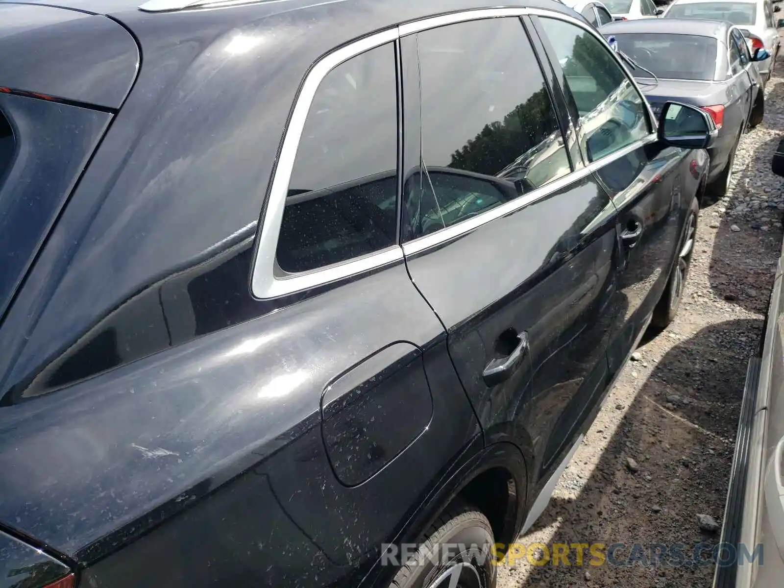 9 Photograph of a damaged car WA1BAAFY6M2064539 AUDI Q5 2021