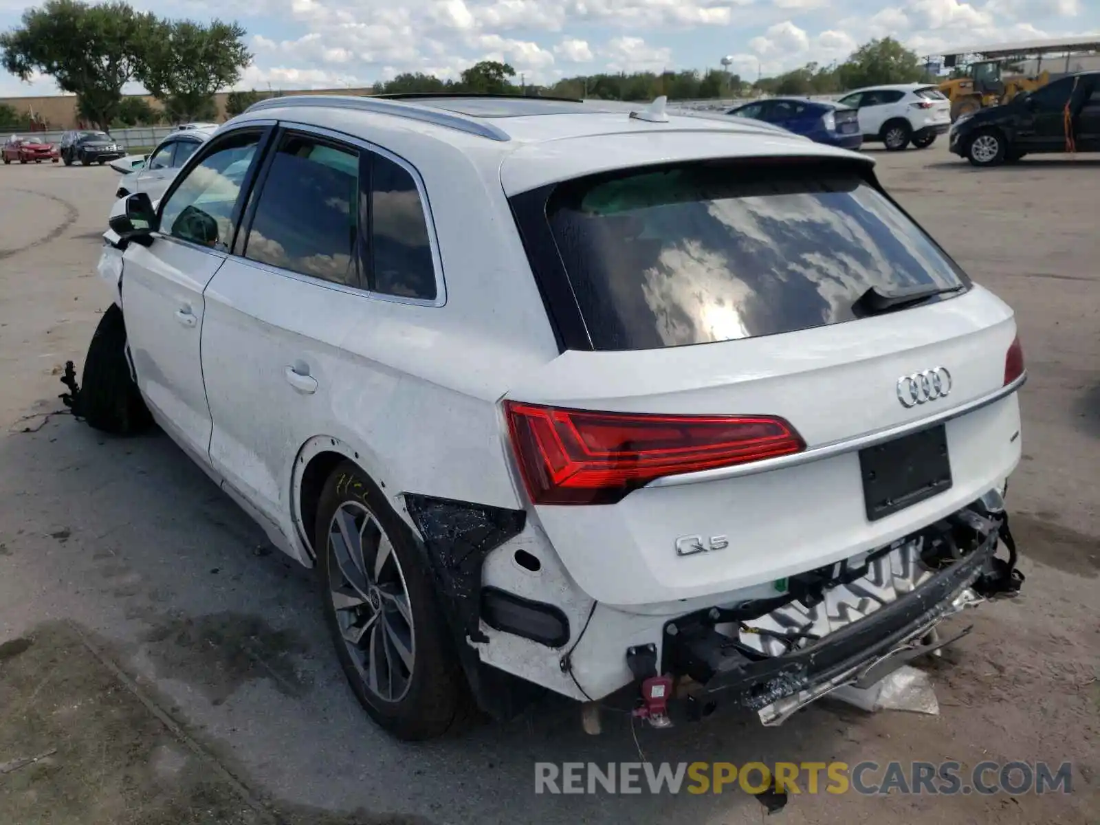 3 Photograph of a damaged car WA1BAAFY7M2051203 AUDI Q5 2021