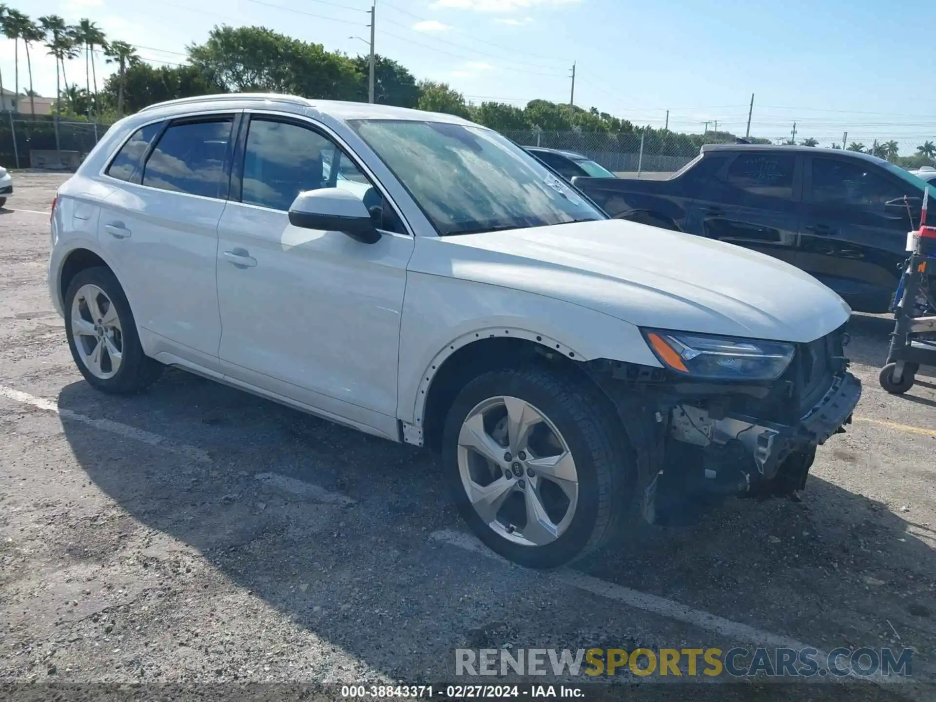 1 Photograph of a damaged car WA1BAAFY7M2060175 AUDI Q5 2021