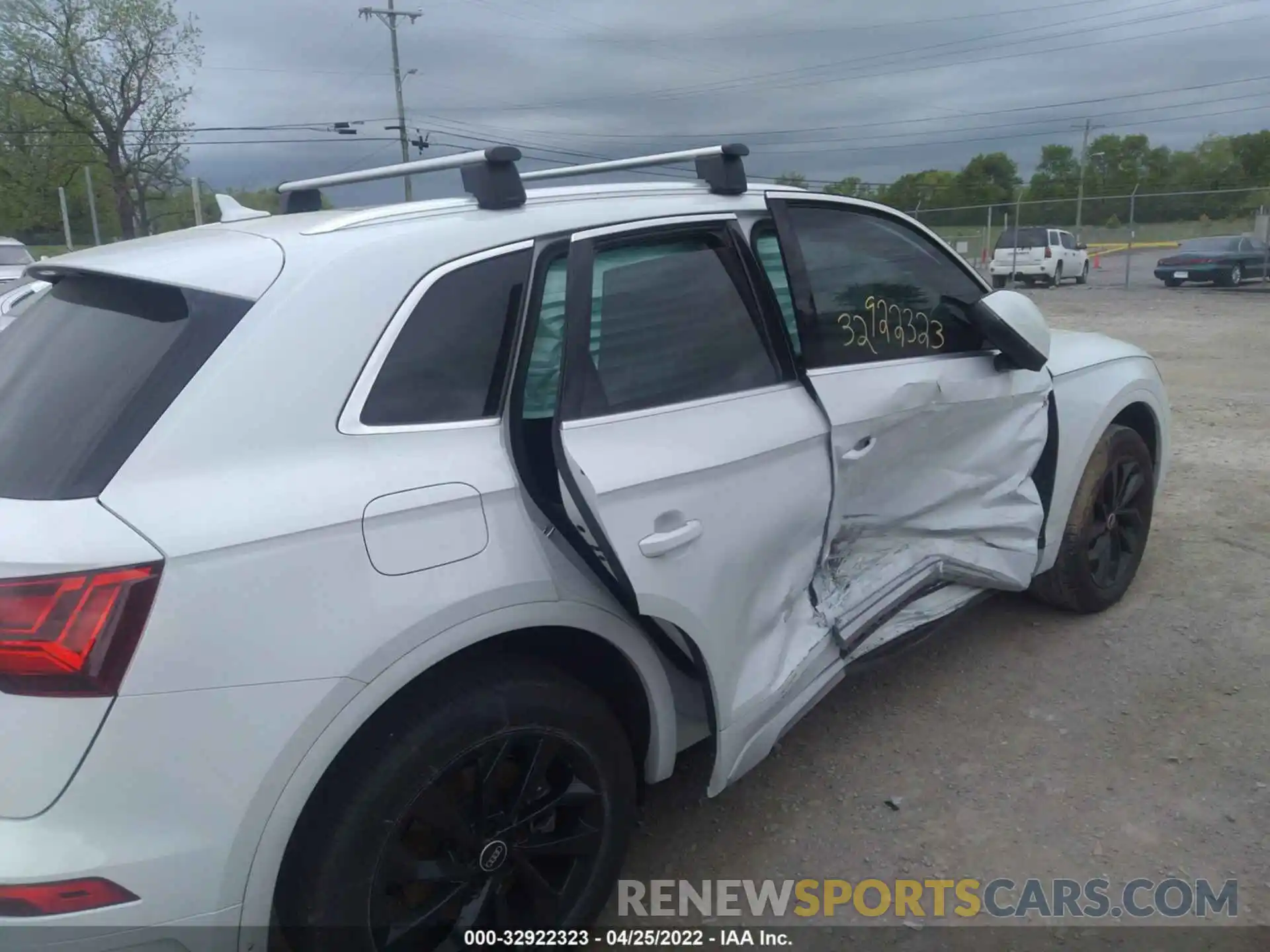 6 Photograph of a damaged car WA1BAAFY7M2061519 AUDI Q5 2021