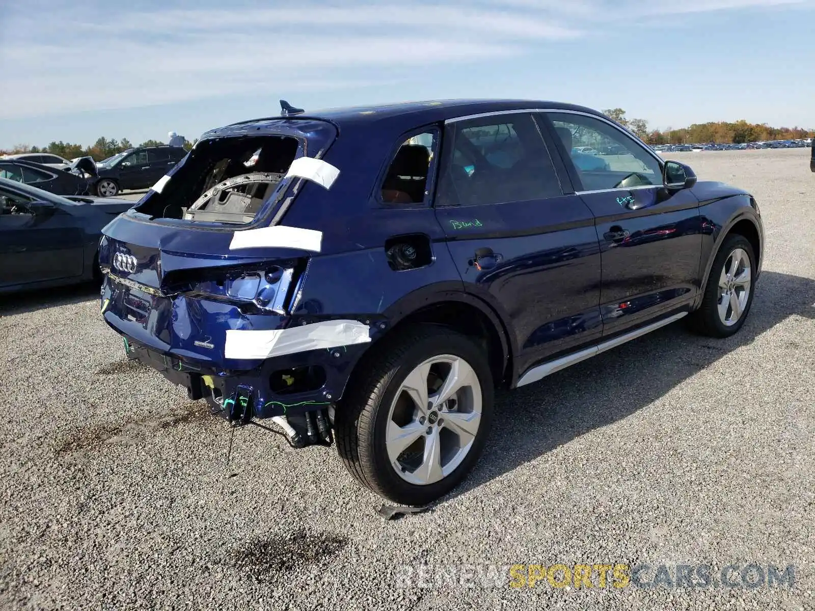 4 Photograph of a damaged car WA1BAAFY7M2082175 AUDI Q5 2021