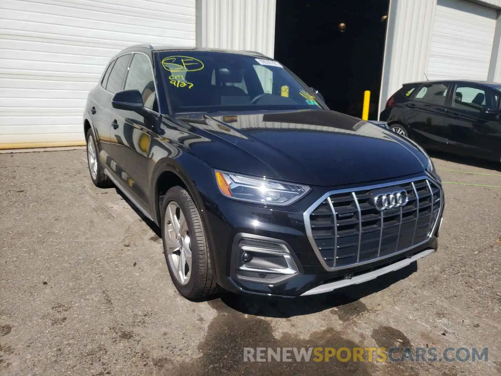 1 Photograph of a damaged car WA1BAAFY7M2084251 AUDI Q5 2021