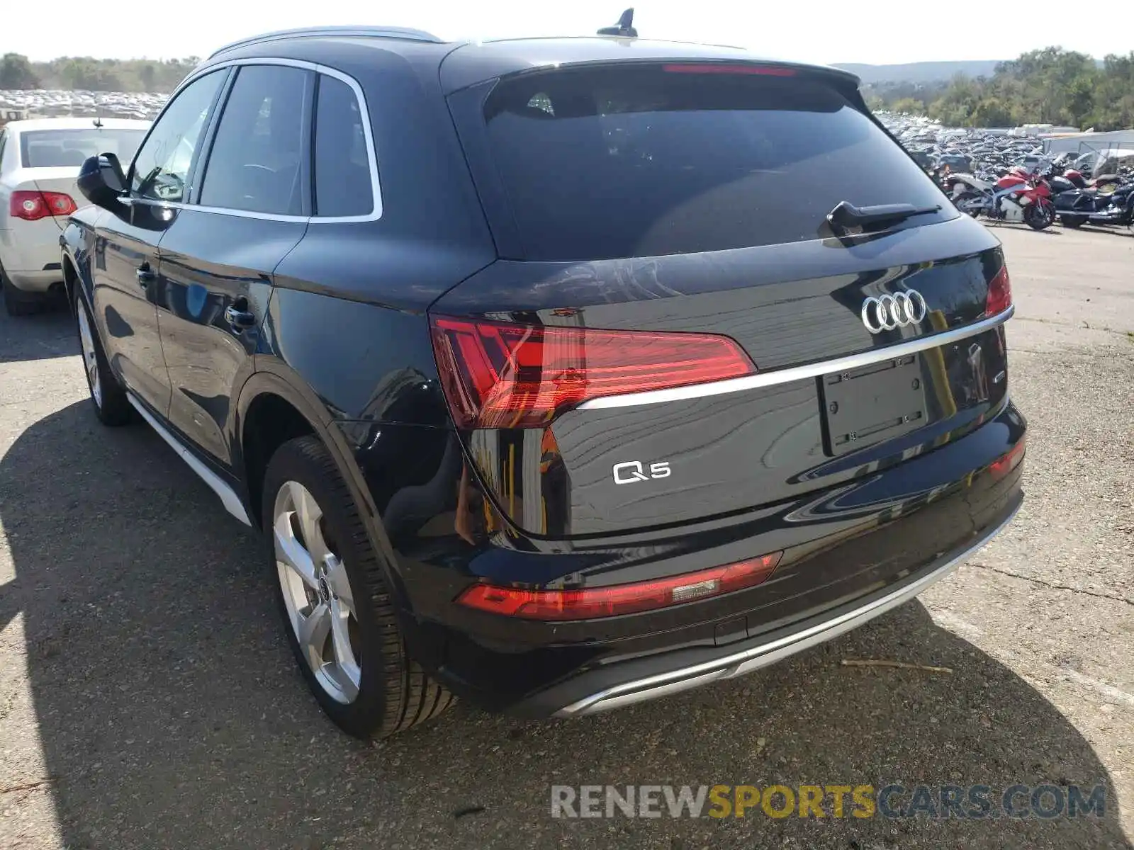 3 Photograph of a damaged car WA1BAAFY7M2084251 AUDI Q5 2021