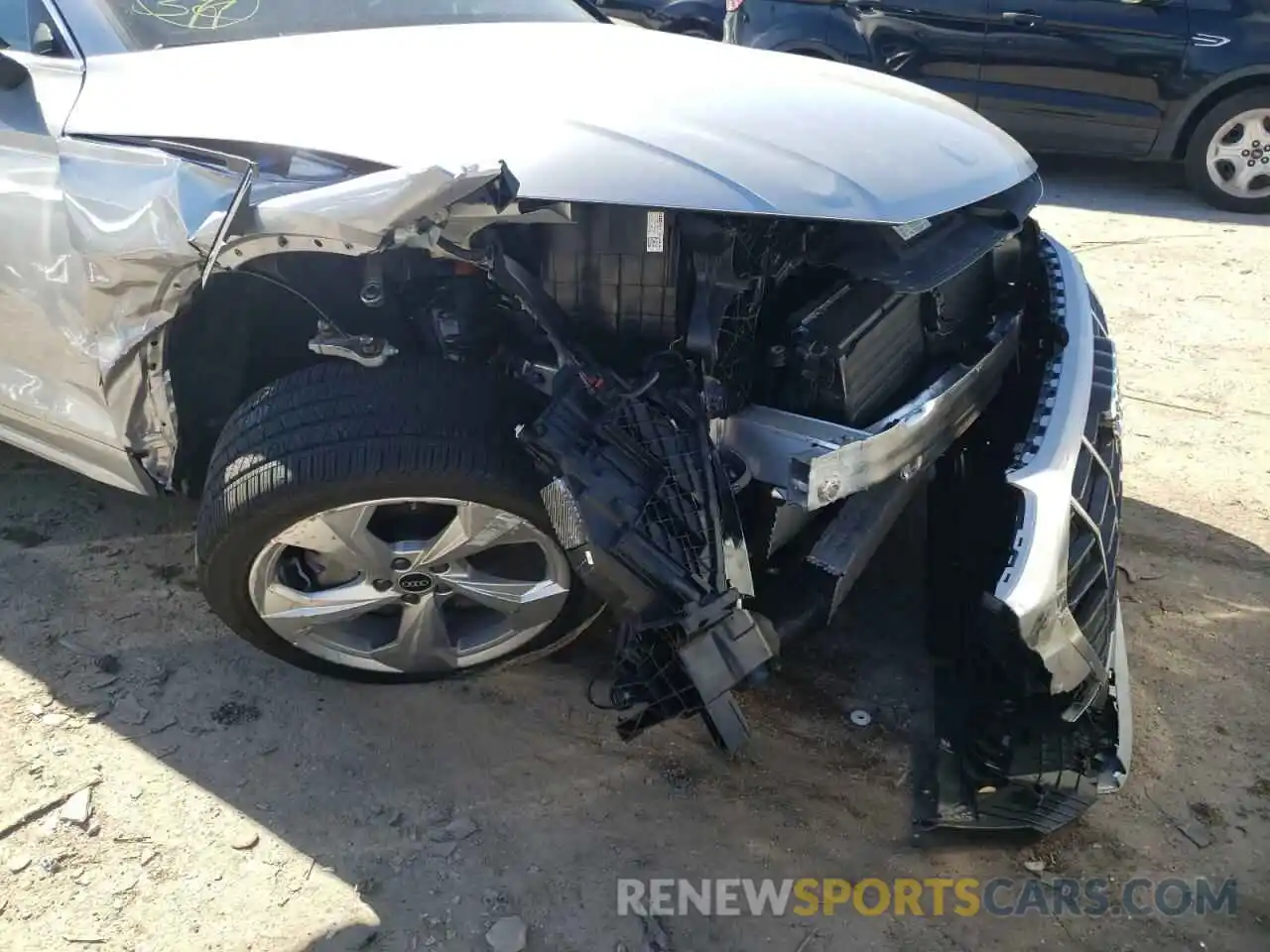 9 Photograph of a damaged car WA1BAAFY7M2110864 AUDI Q5 2021