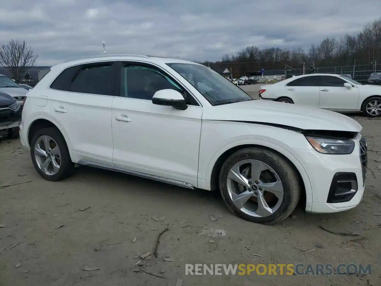 4 Photograph of a damaged car WA1BAAFY7M2129625 AUDI Q5 2021