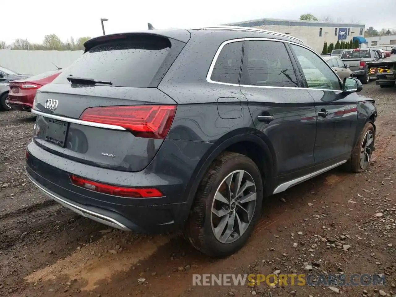 4 Photograph of a damaged car WA1BAAFY8M2004813 AUDI Q5 2021