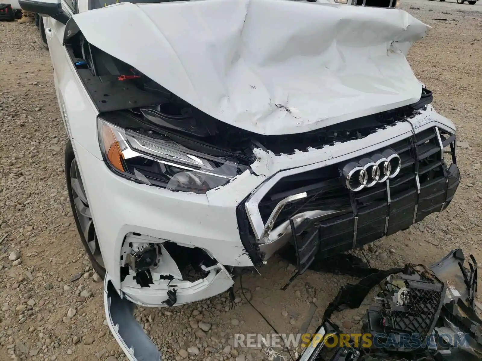 9 Photograph of a damaged car WA1BAAFY8M2051520 AUDI Q5 2021