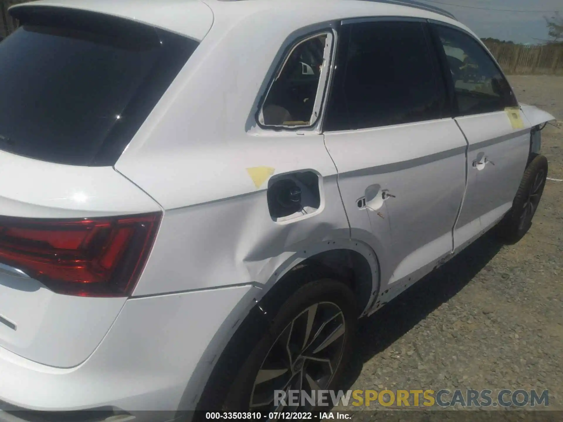 6 Photograph of a damaged car WA1BAAFY8M2068544 AUDI Q5 2021