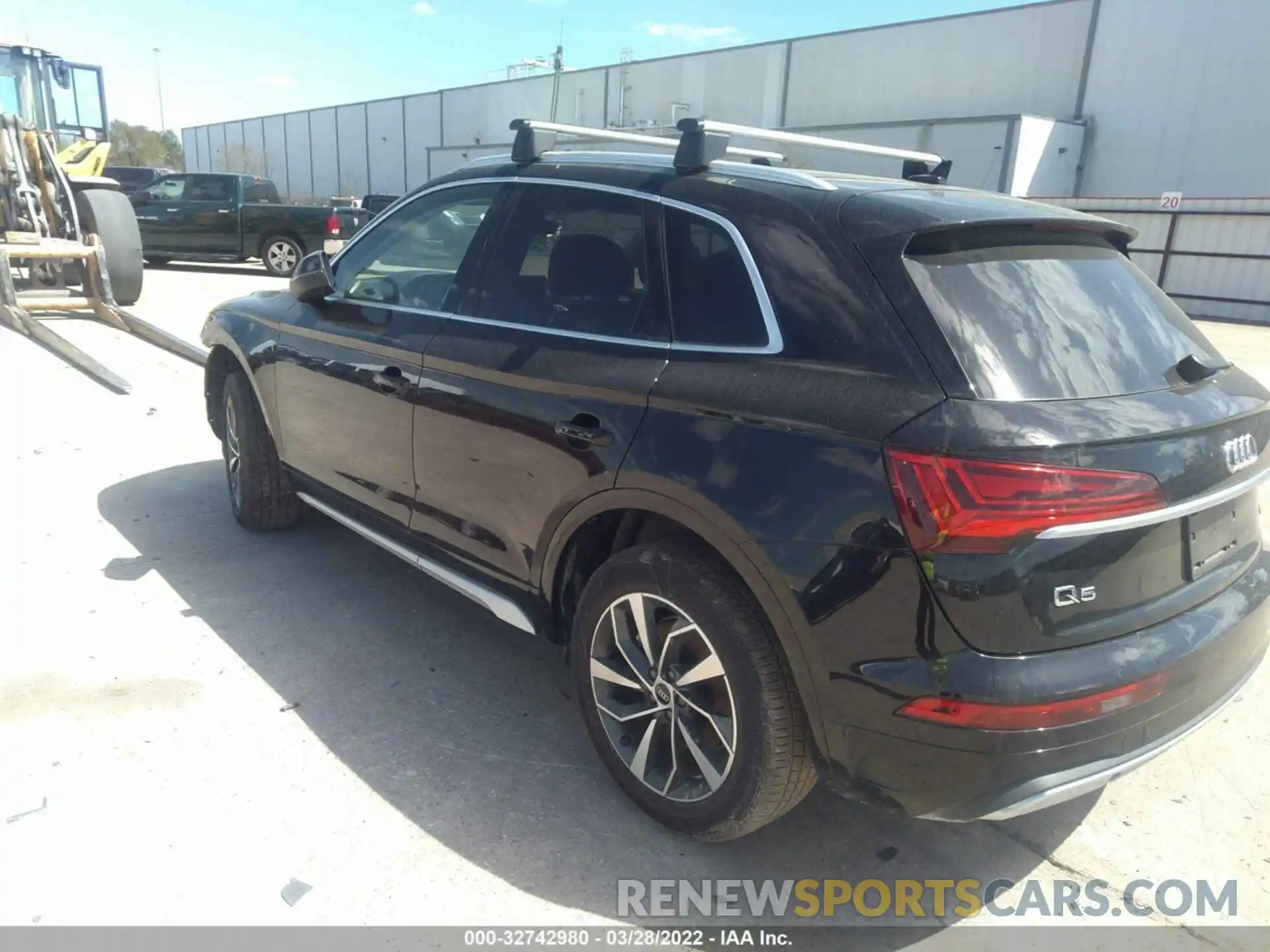 3 Фотография поврежденного автомобиля WA1BAAFY8M2106435 AUDI Q5 2021