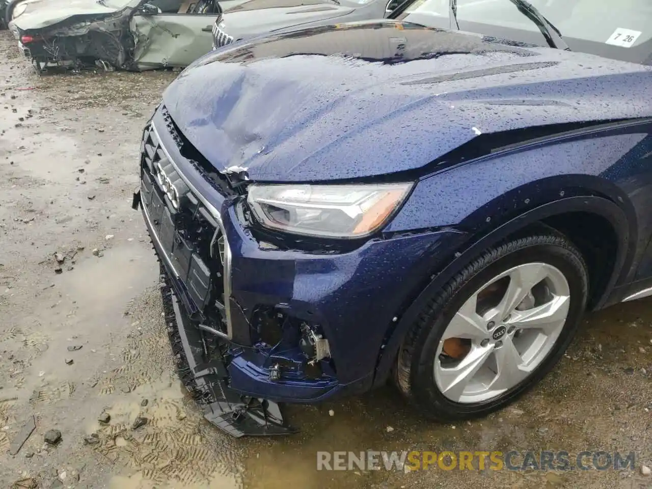 9 Photograph of a damaged car WA1BAAFY8M2108976 AUDI Q5 2021