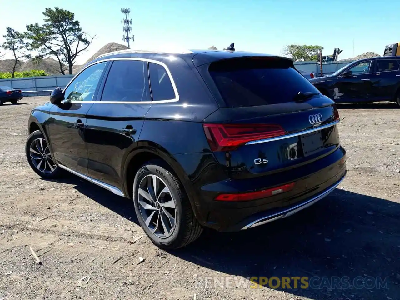 3 Photograph of a damaged car WA1BAAFY8M2125163 AUDI Q5 2021