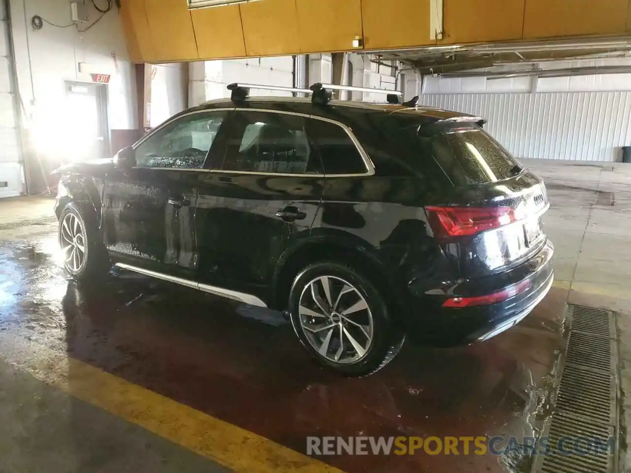 2 Photograph of a damaged car WA1BAAFY9M2019580 AUDI Q5 2021