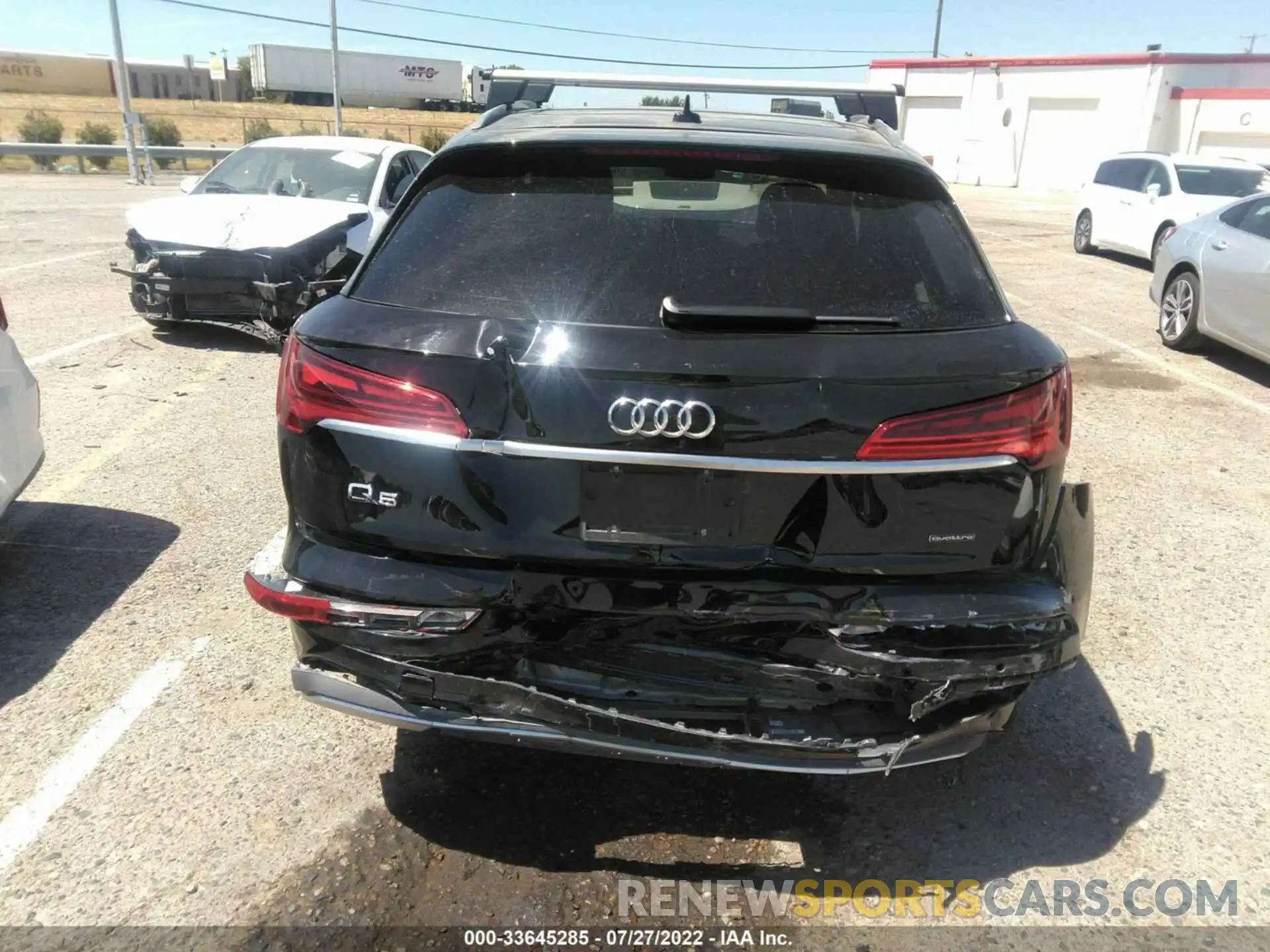 6 Photograph of a damaged car WA1BAAFY9M2021104 AUDI Q5 2021