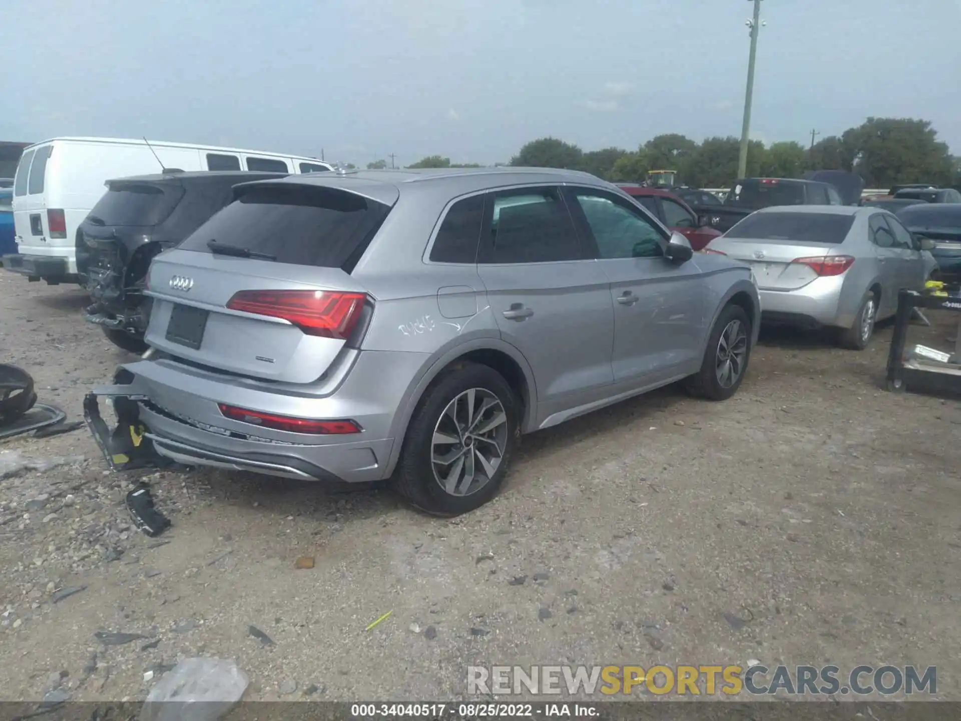 4 Photograph of a damaged car WA1BAAFY9M2037819 AUDI Q5 2021