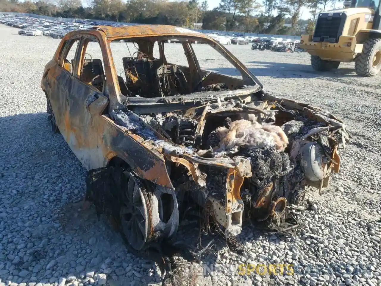 9 Photograph of a damaged car WA1BAAFY9M2067127 AUDI Q5 2021