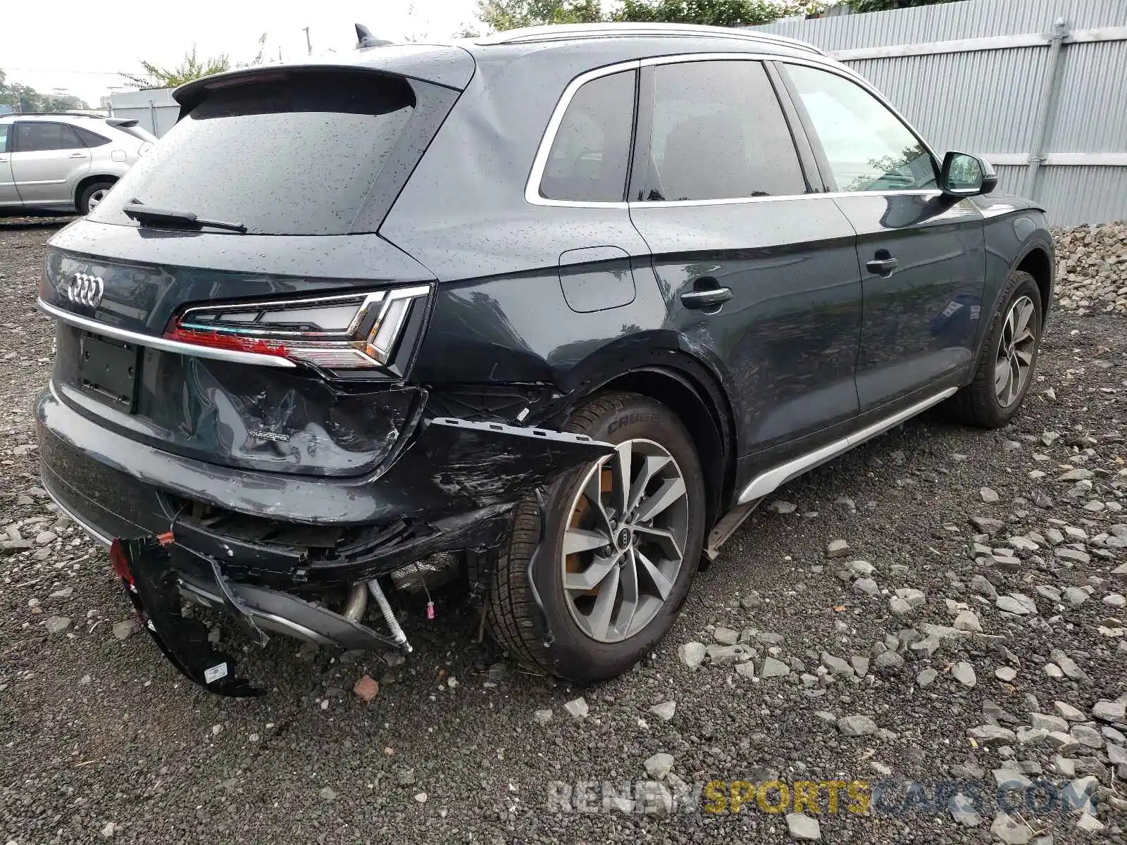 4 Photograph of a damaged car WA1BAAFY9M2084669 AUDI Q5 2021