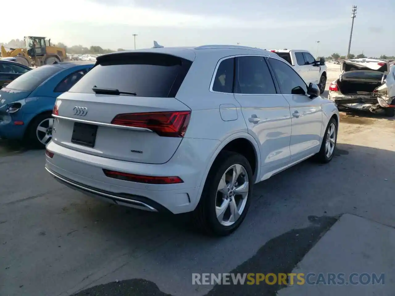 4 Photograph of a damaged car WA1BAAFY9M2095963 AUDI Q5 2021