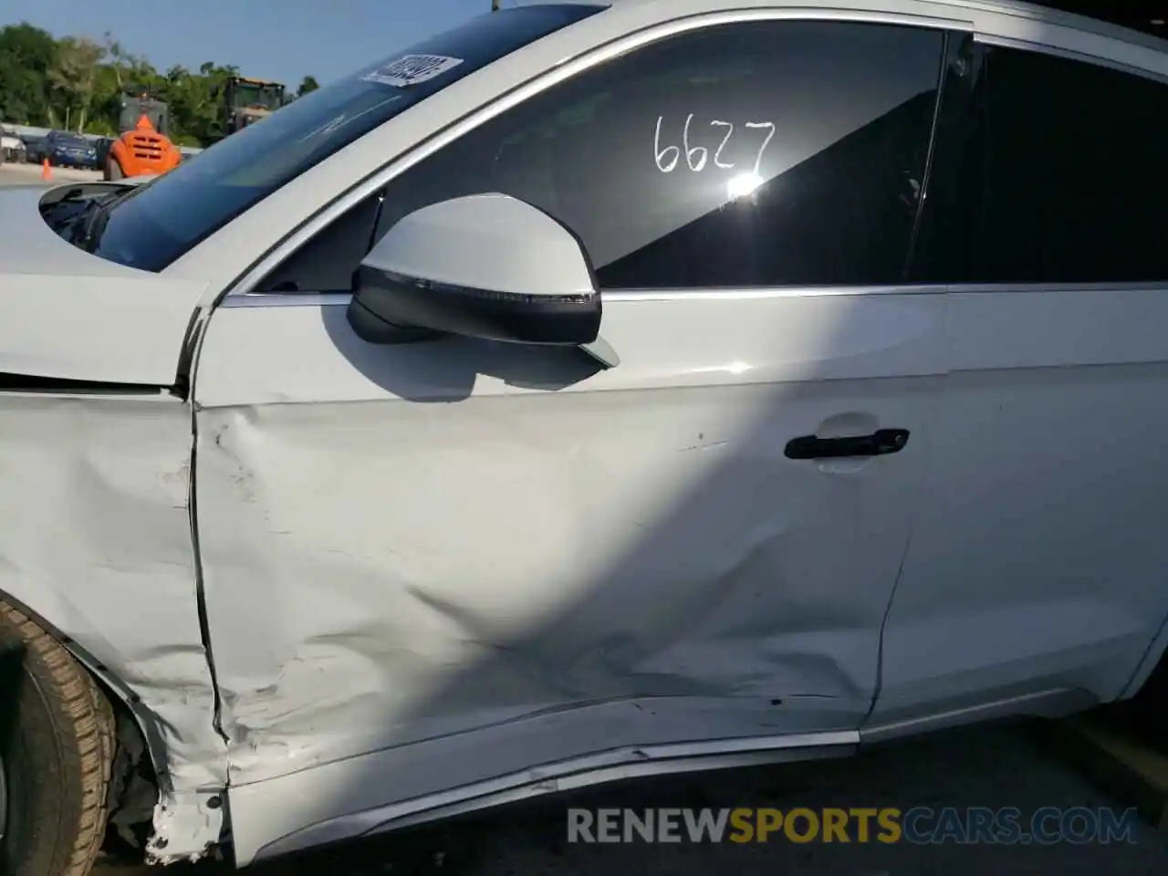 9 Photograph of a damaged car WA1BAAFY9M2095963 AUDI Q5 2021