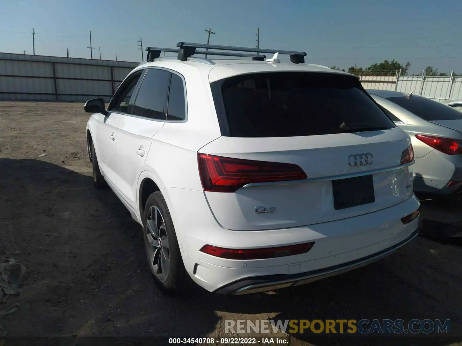 3 Photograph of a damaged car WA1BAAFYXM2020852 AUDI Q5 2021