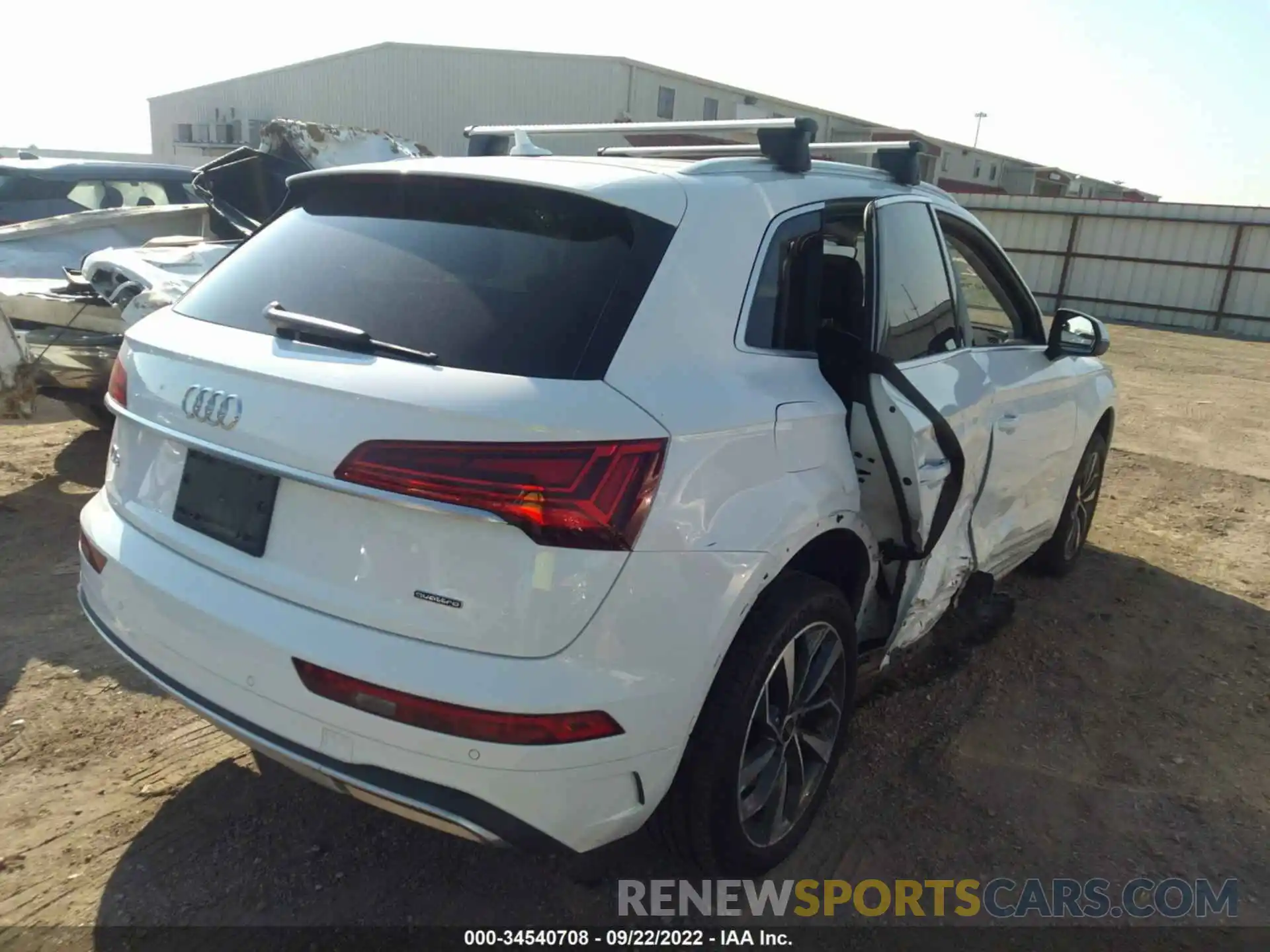 4 Photograph of a damaged car WA1BAAFYXM2020852 AUDI Q5 2021