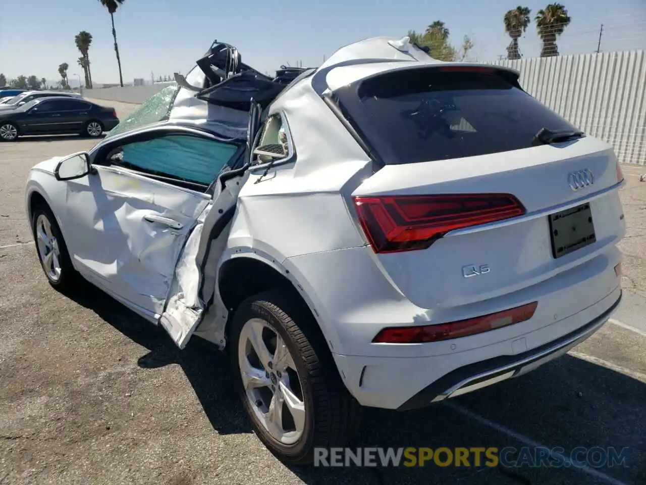 3 Photograph of a damaged car WA1BAAFYXM2042303 AUDI Q5 2021