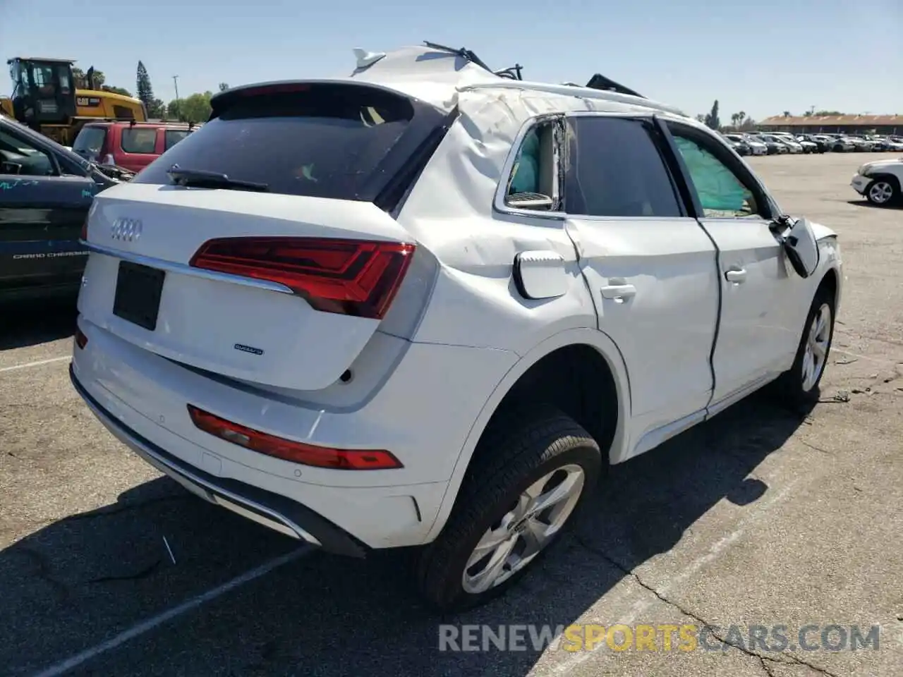 4 Photograph of a damaged car WA1BAAFYXM2042303 AUDI Q5 2021