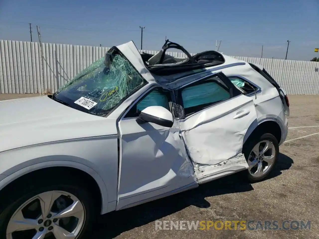 9 Photograph of a damaged car WA1BAAFYXM2042303 AUDI Q5 2021