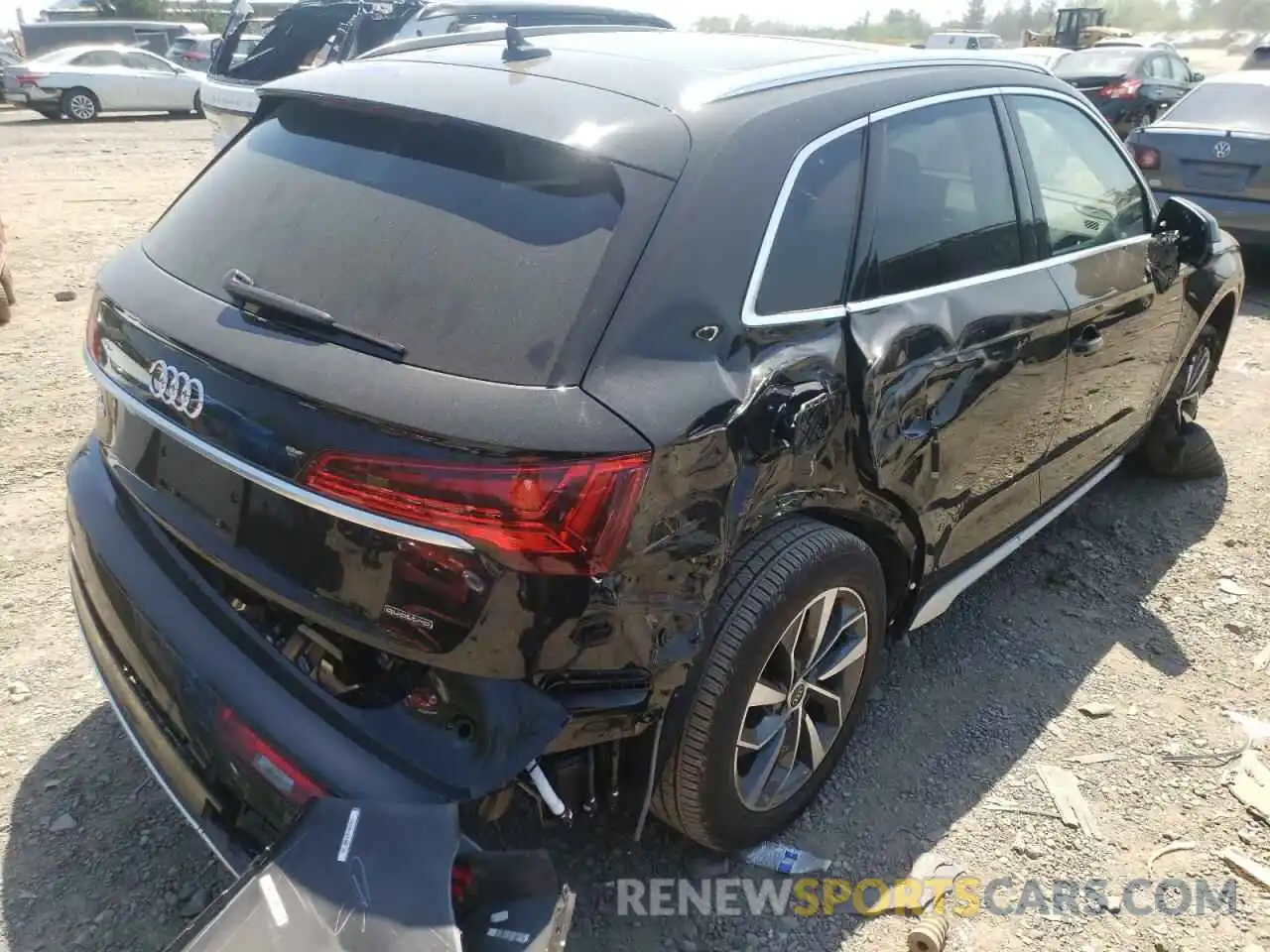 4 Photograph of a damaged car WA1BAAFYXM2053558 AUDI Q5 2021