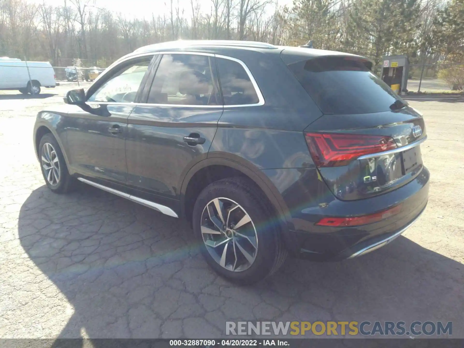 3 Фотография поврежденного автомобиля WA1BAAFYXM2067525 AUDI Q5 2021