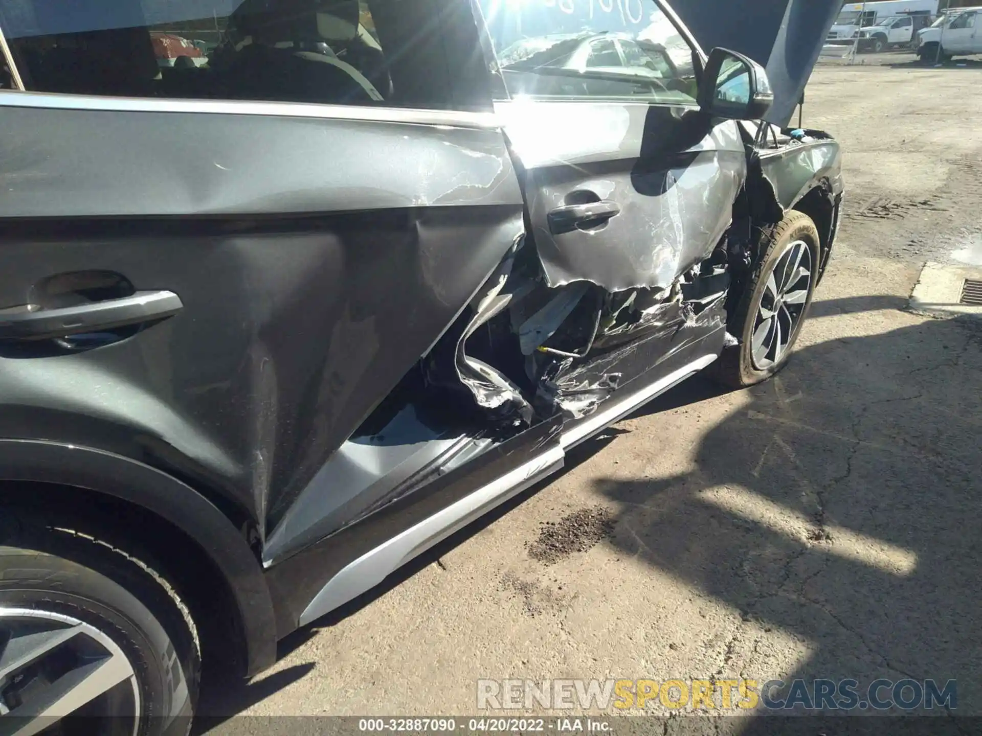 6 Photograph of a damaged car WA1BAAFYXM2067525 AUDI Q5 2021