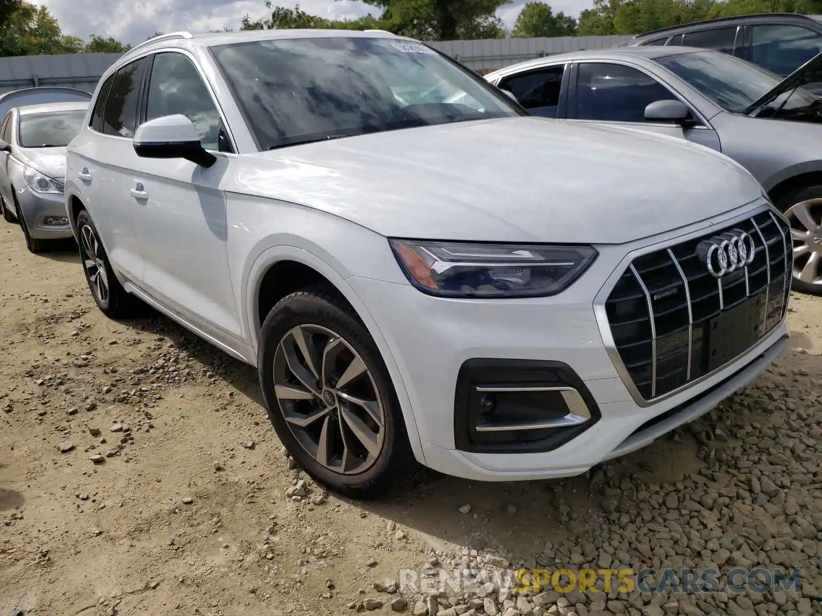 1 Фотография поврежденного автомобиля WA1BAAFYXM2072238 AUDI Q5 2021