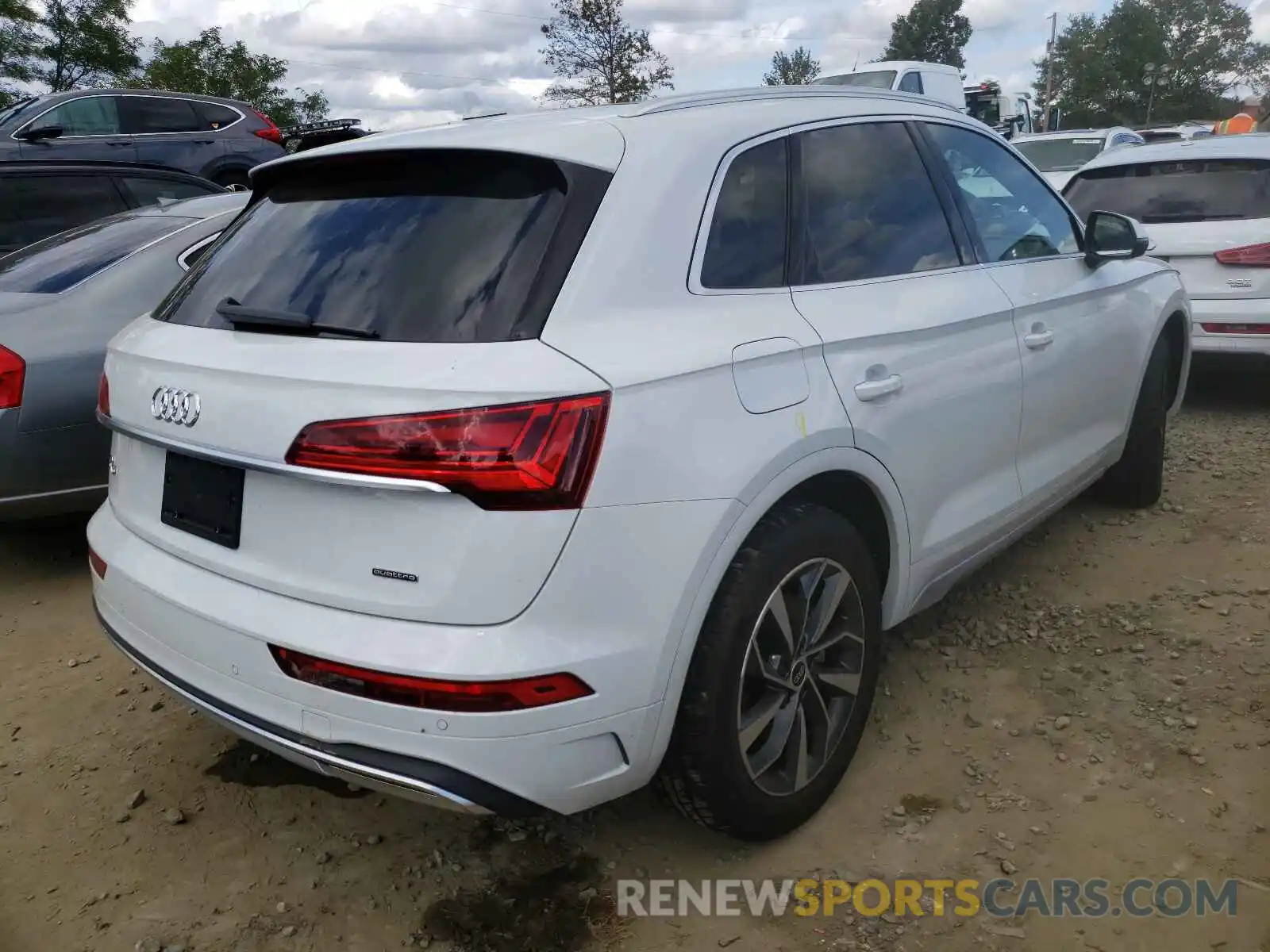 4 Фотография поврежденного автомобиля WA1BAAFYXM2072238 AUDI Q5 2021