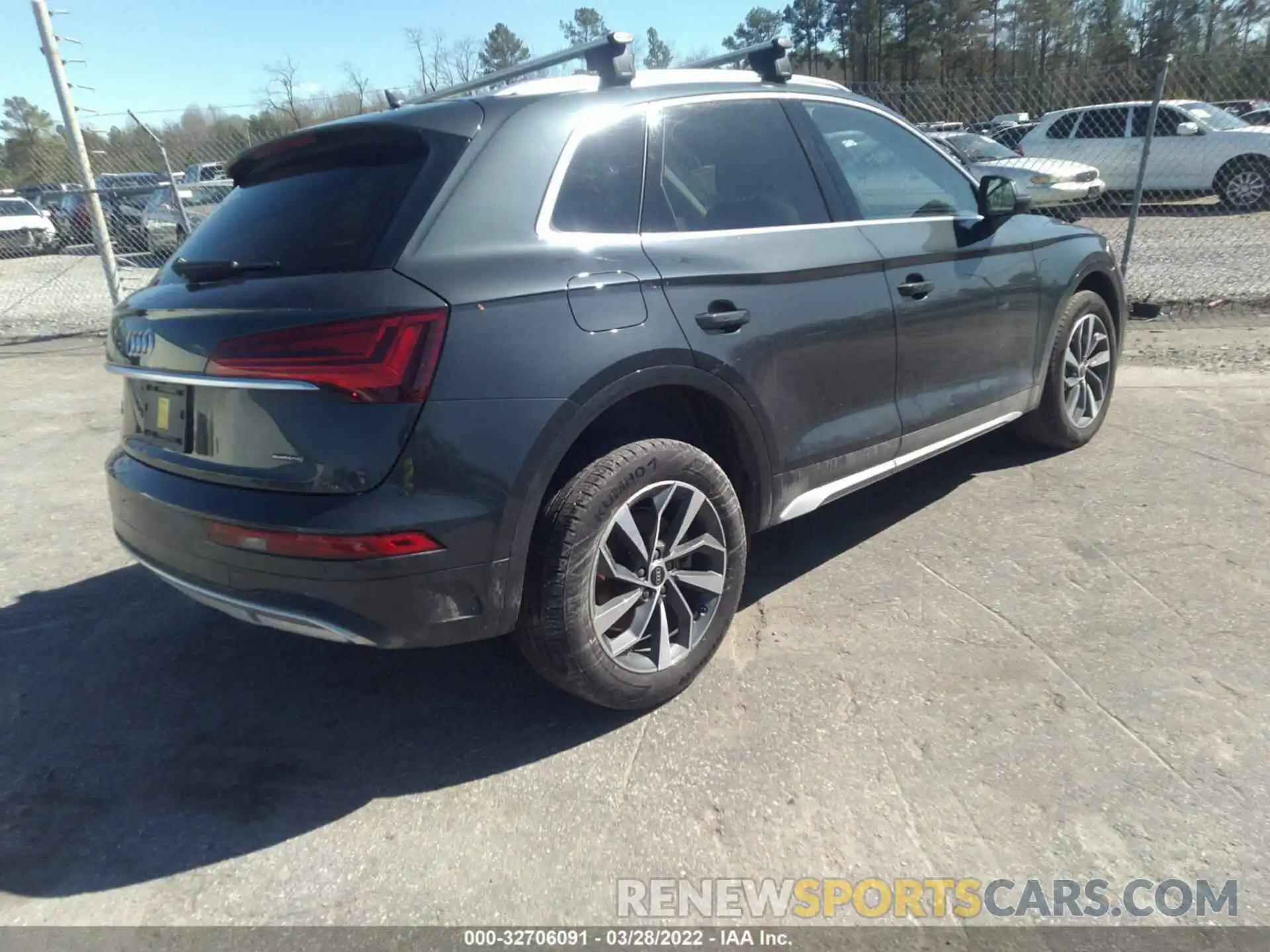 4 Фотография поврежденного автомобиля WA1BAAFYXM2095471 AUDI Q5 2021